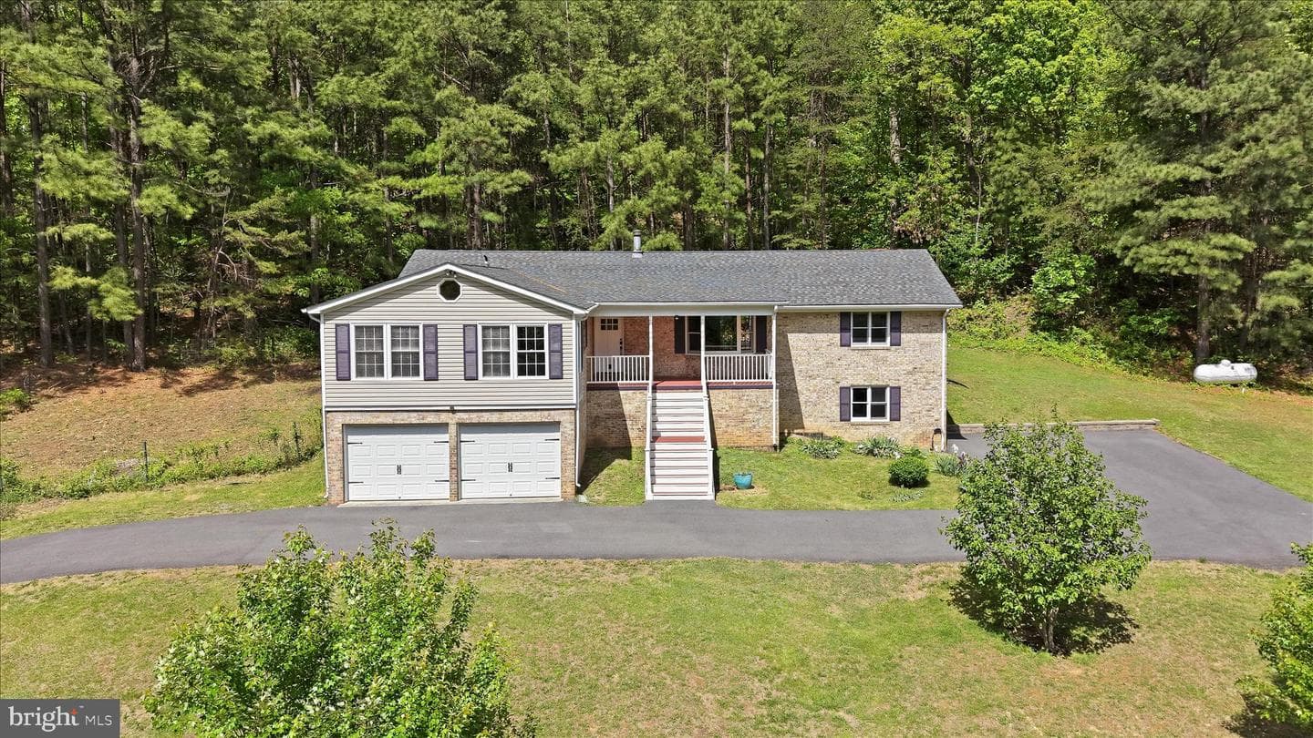 3744 Browntown Road photo 3