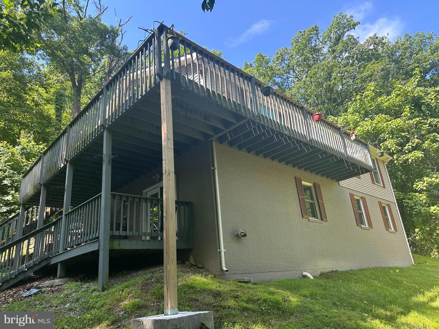 440 Bluebird Way photo 24