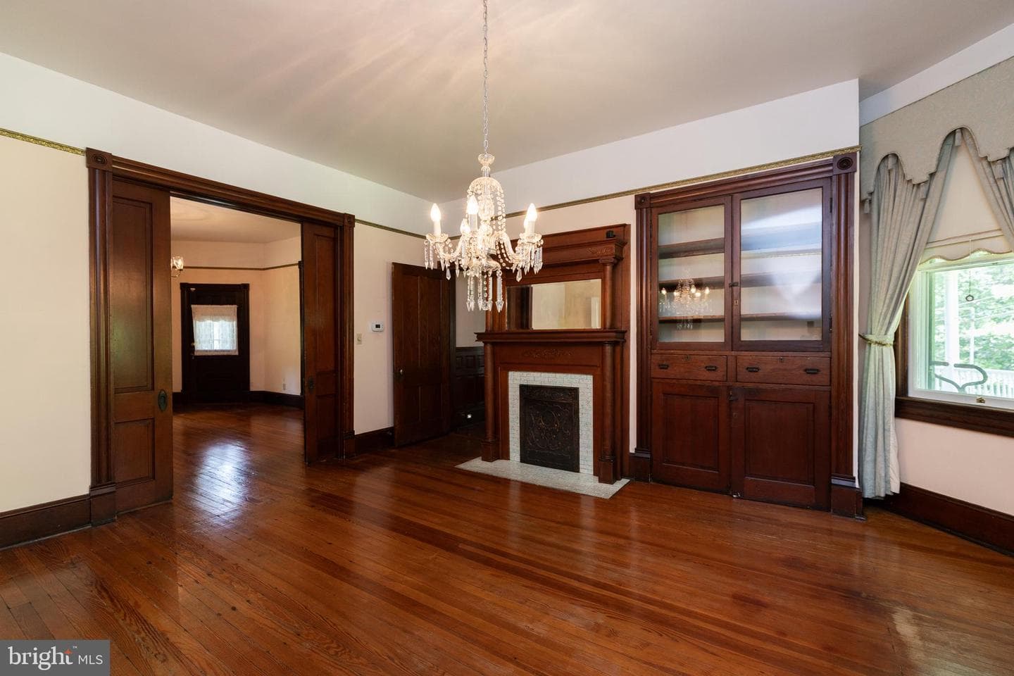 413 Grand Avenue photo 12