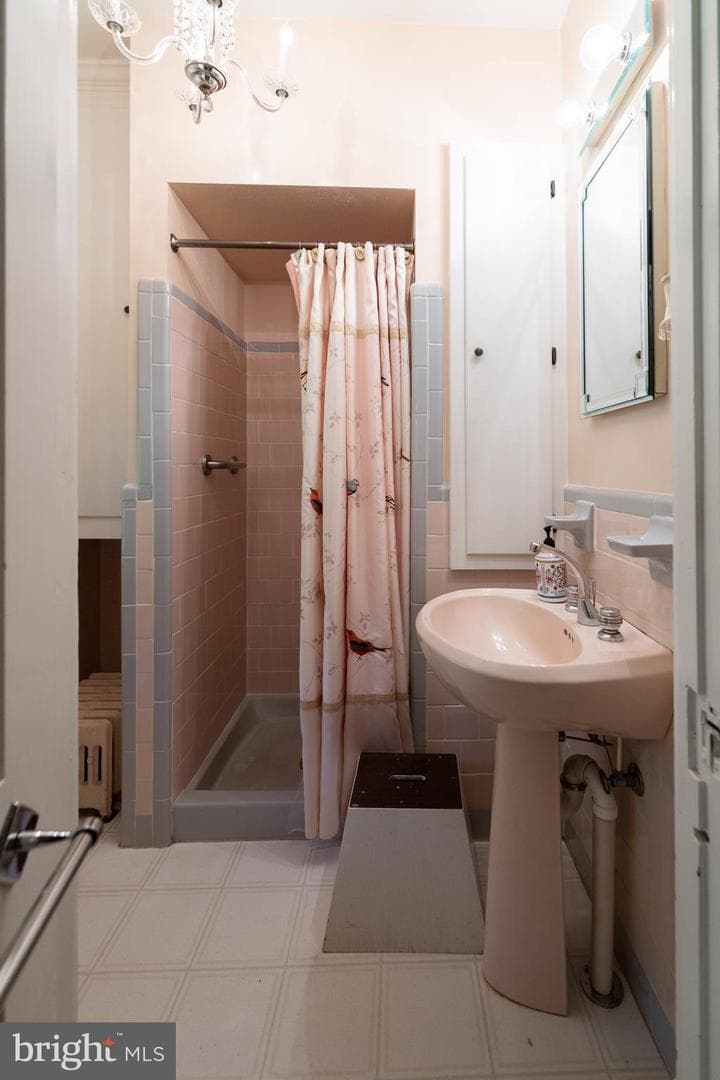 413 Grand Avenue photo 14