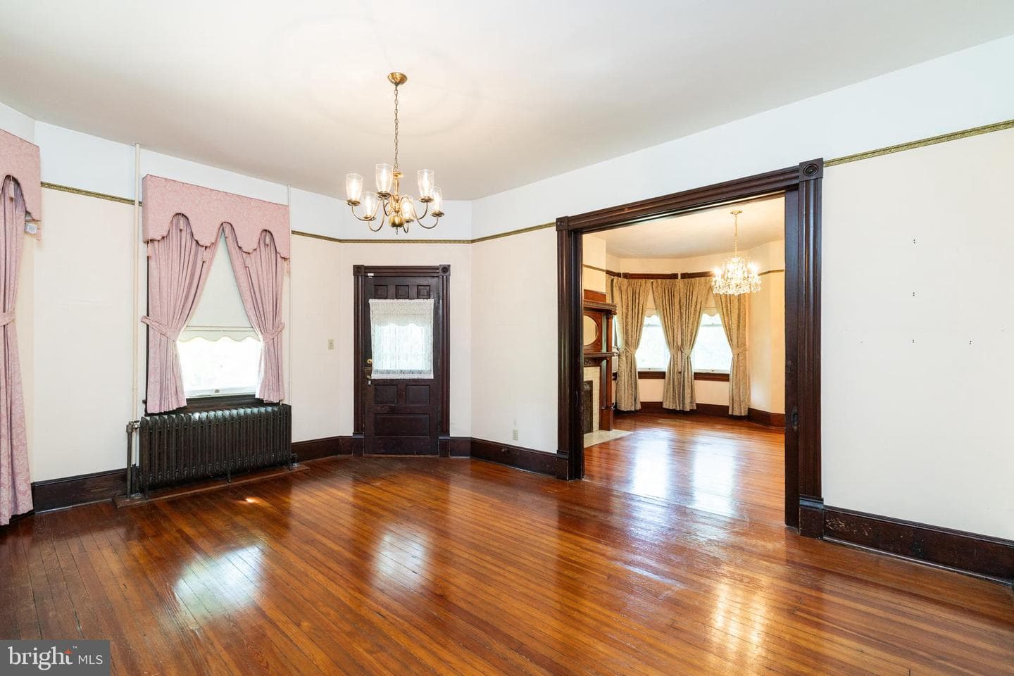 413 Grand Avenue photo 16