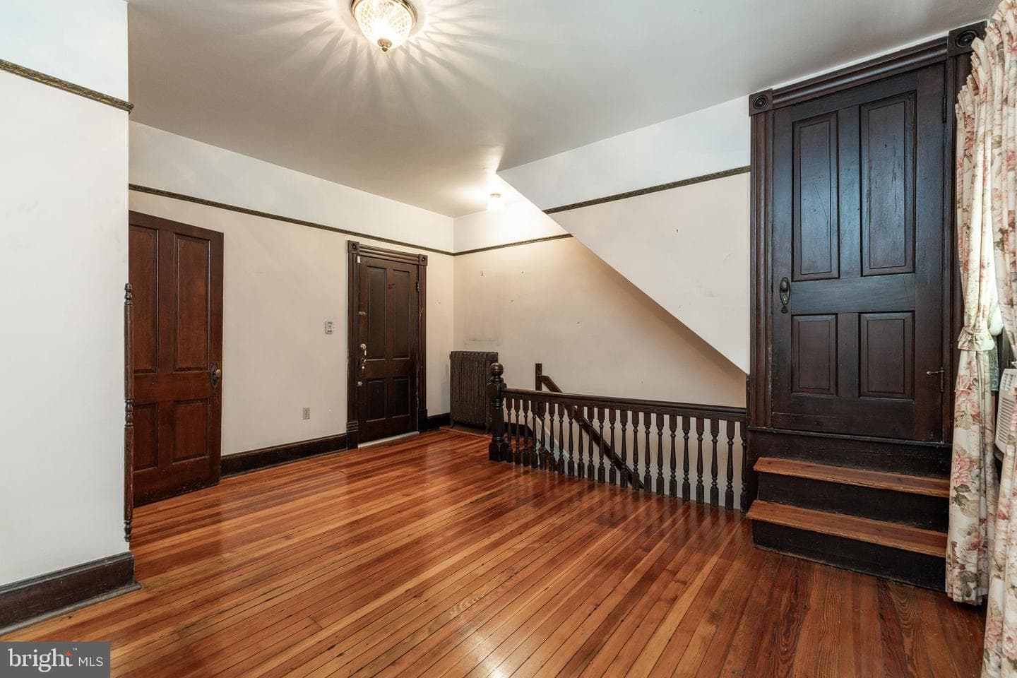 413 Grand Avenue photo 25