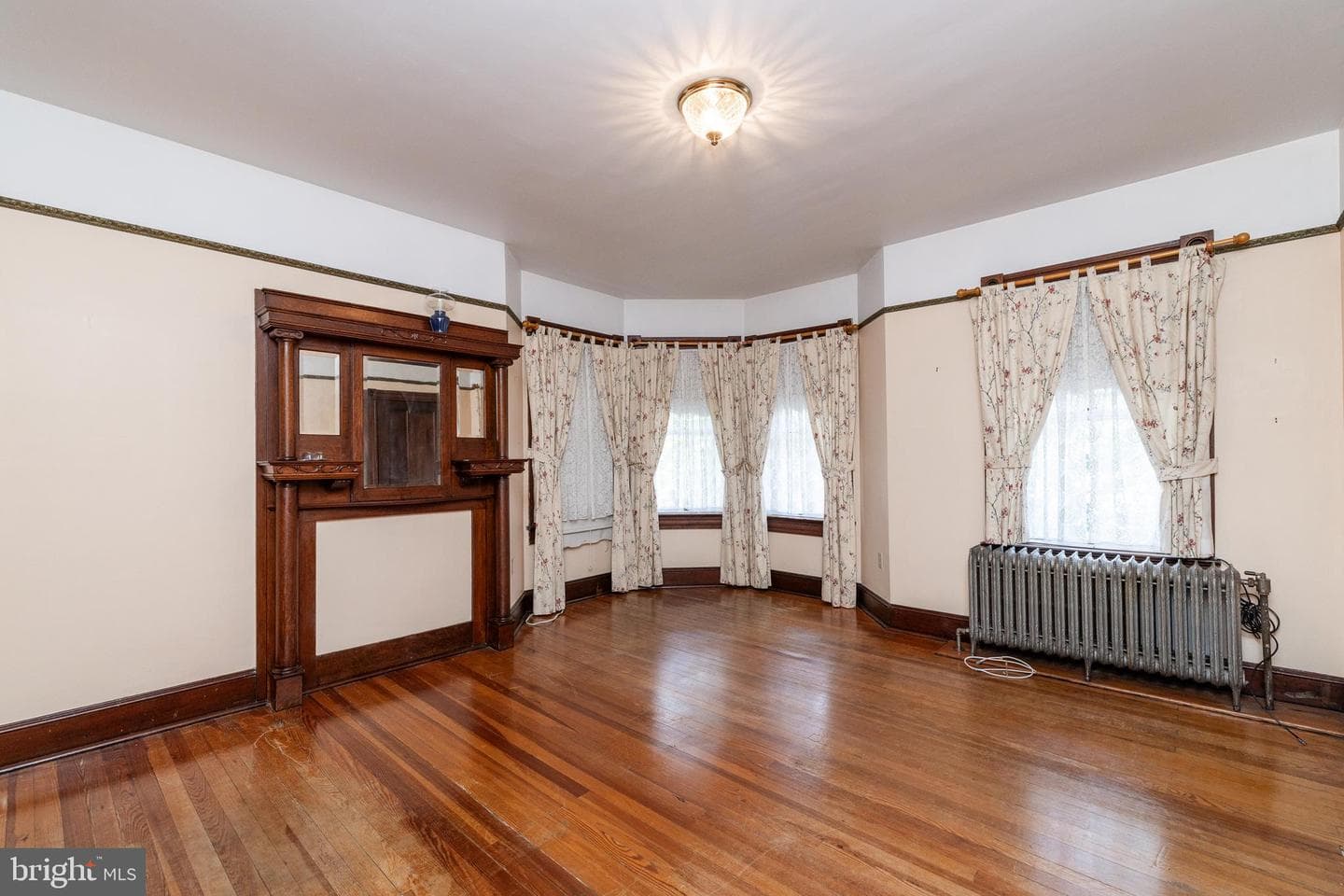 413 Grand Avenue photo 38
