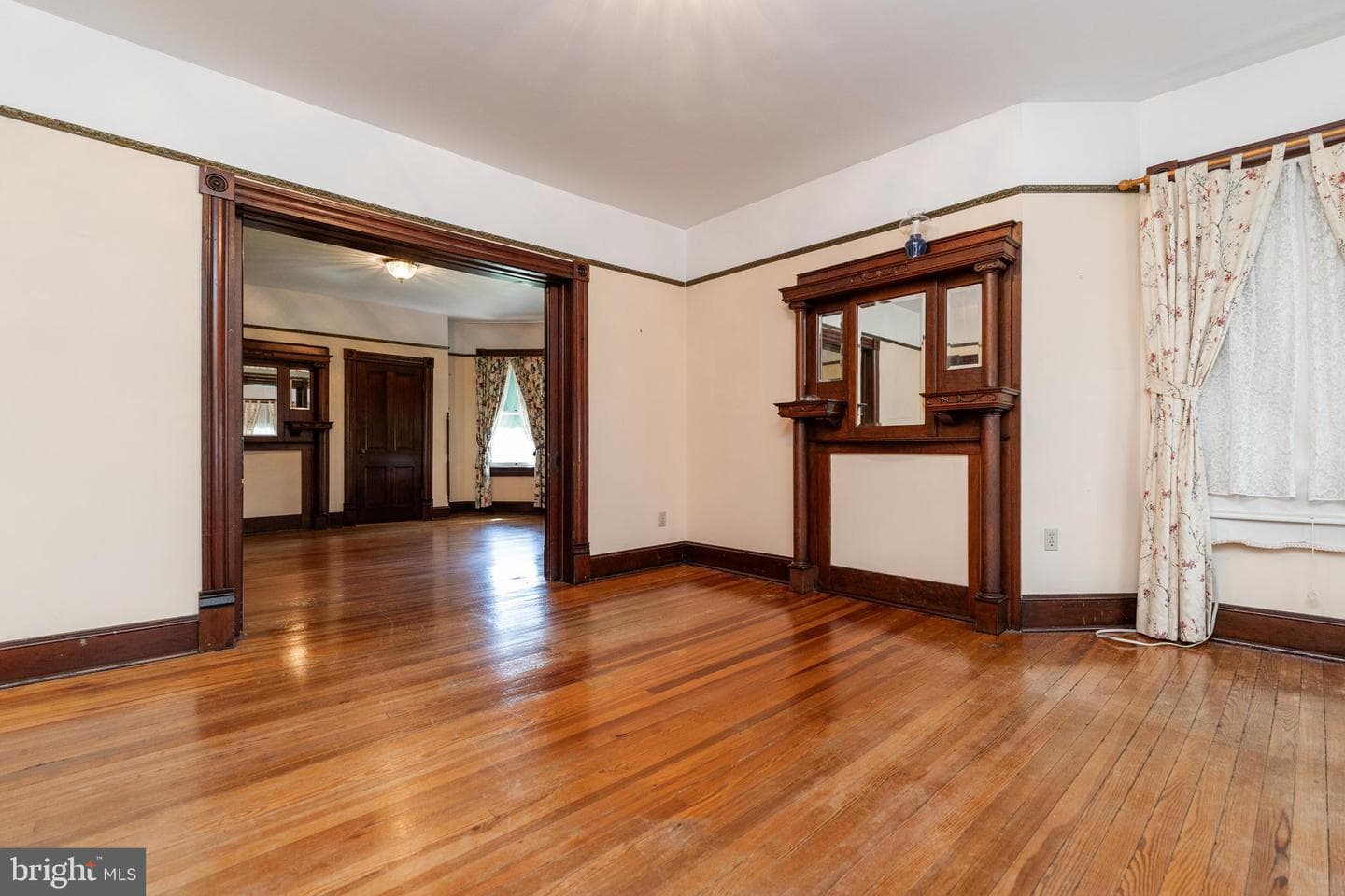 413 Grand Avenue photo 44
