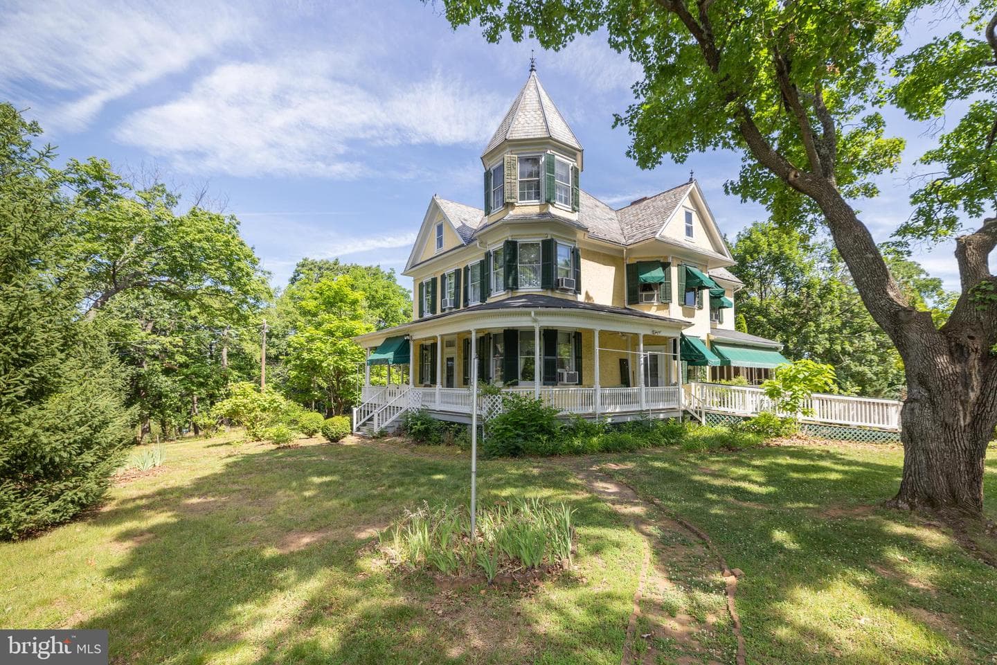 413 Grand Avenue photo 66