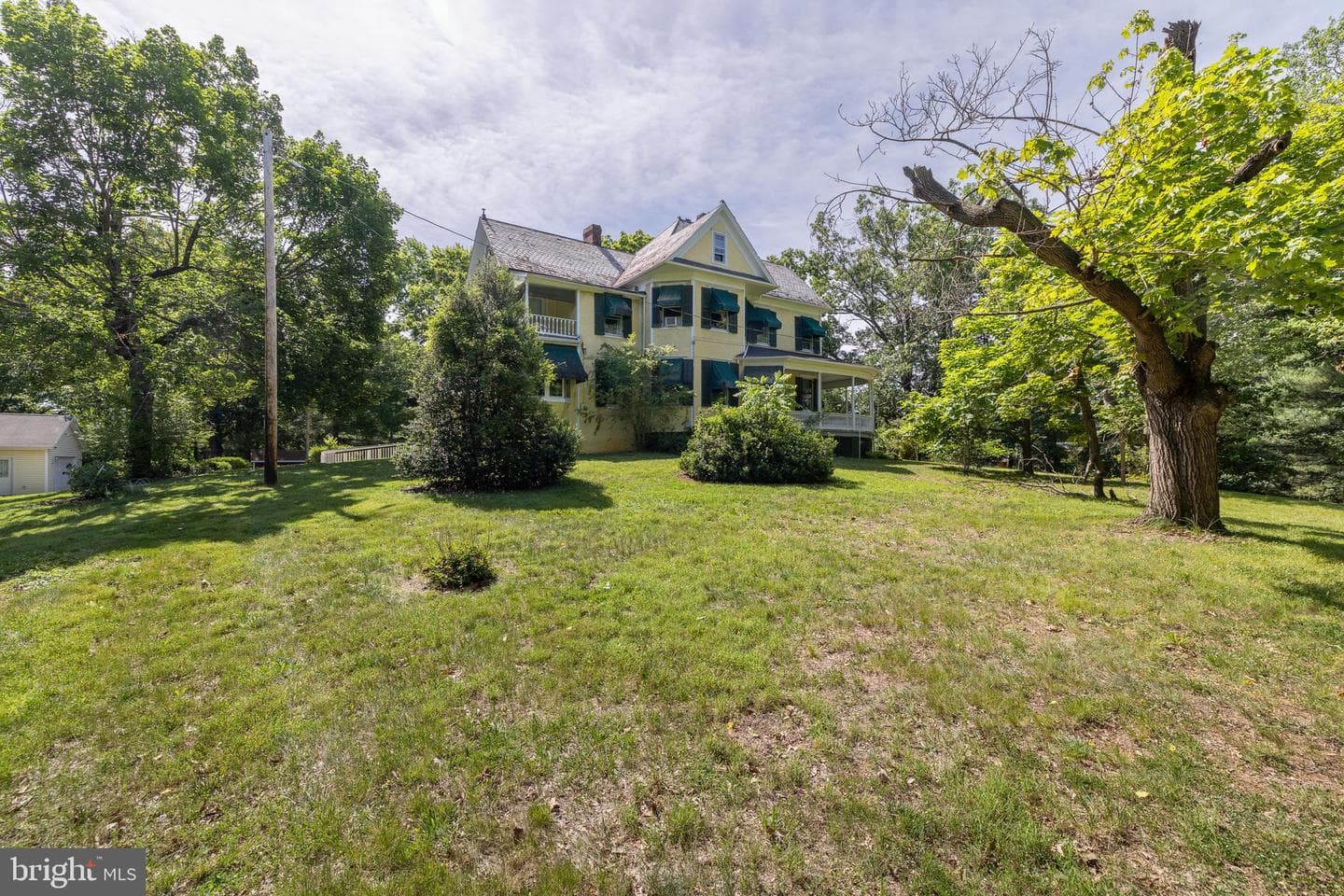 413 Grand Avenue photo 73