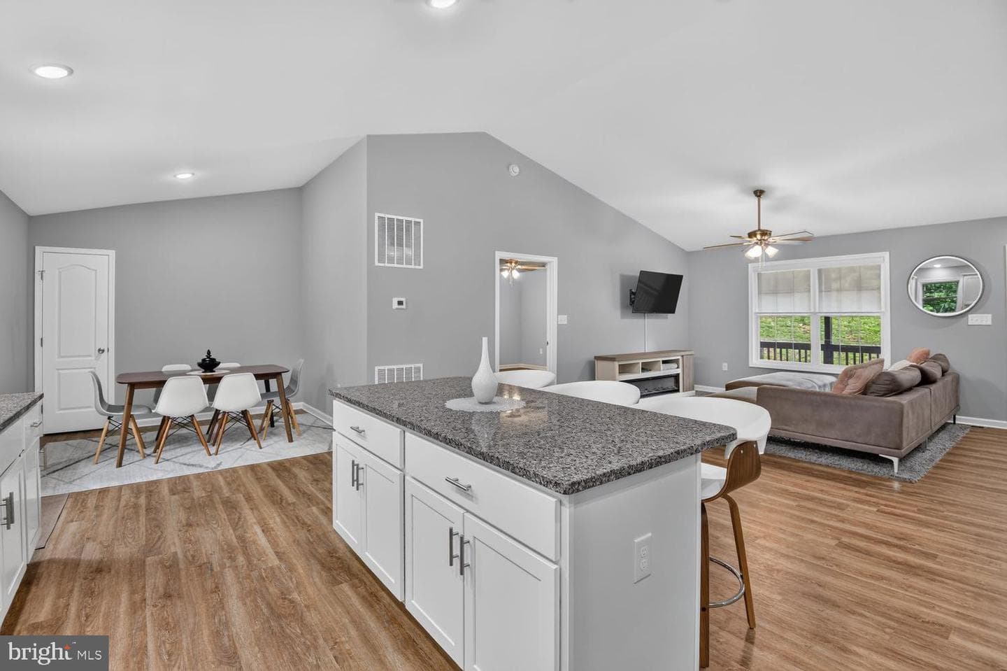 1674 Western Lane photo 27