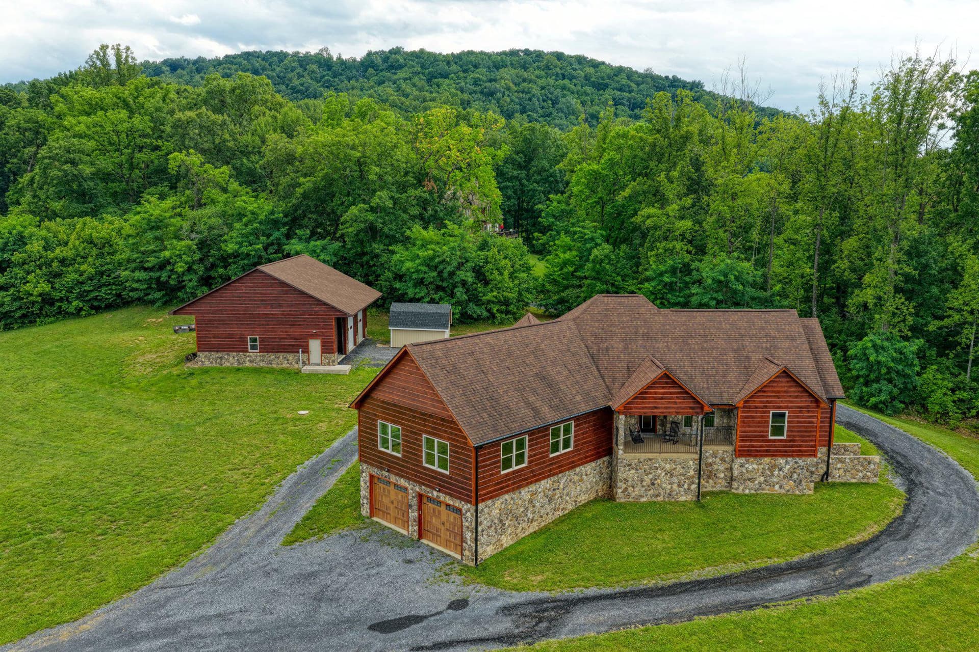 1996 Buck Mountain Road, Bentonville