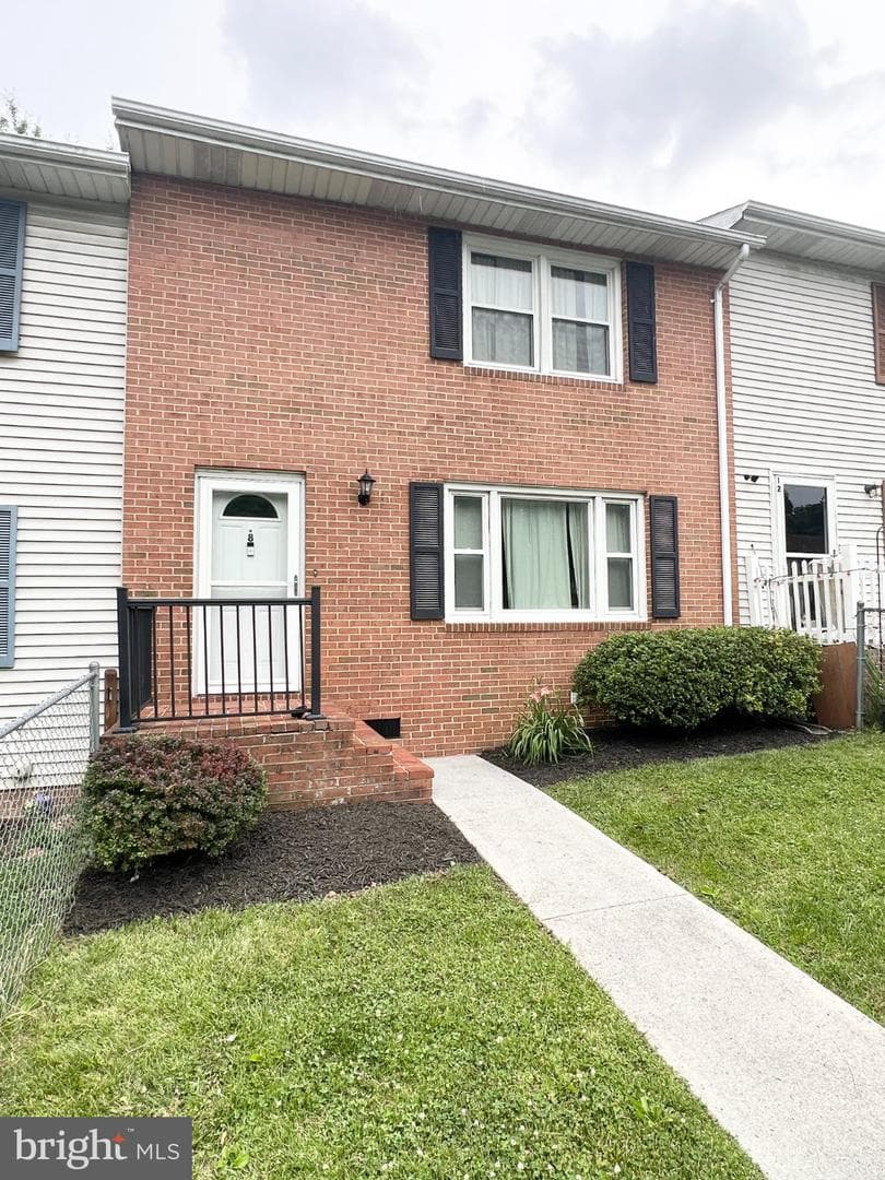 8 Biggs Drive, Front Royal