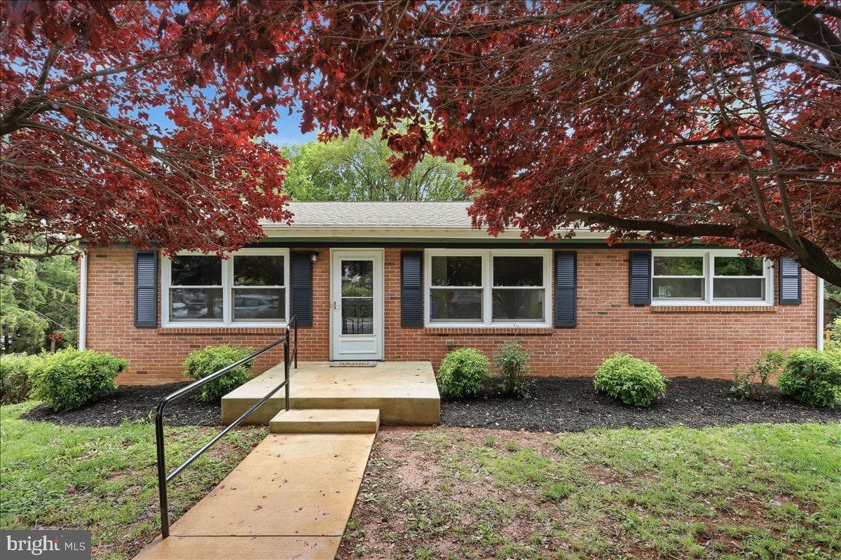 494 Hamilton Circle, Front Royal
