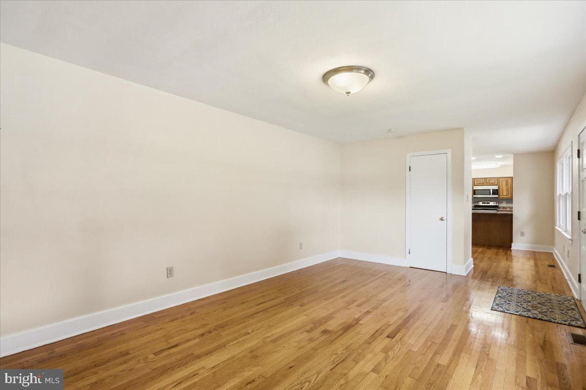 494 Hamilton Circle photo 6