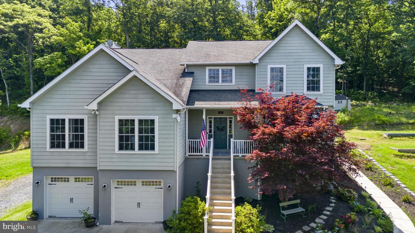 208 Markham Farm Road, Front Royal
