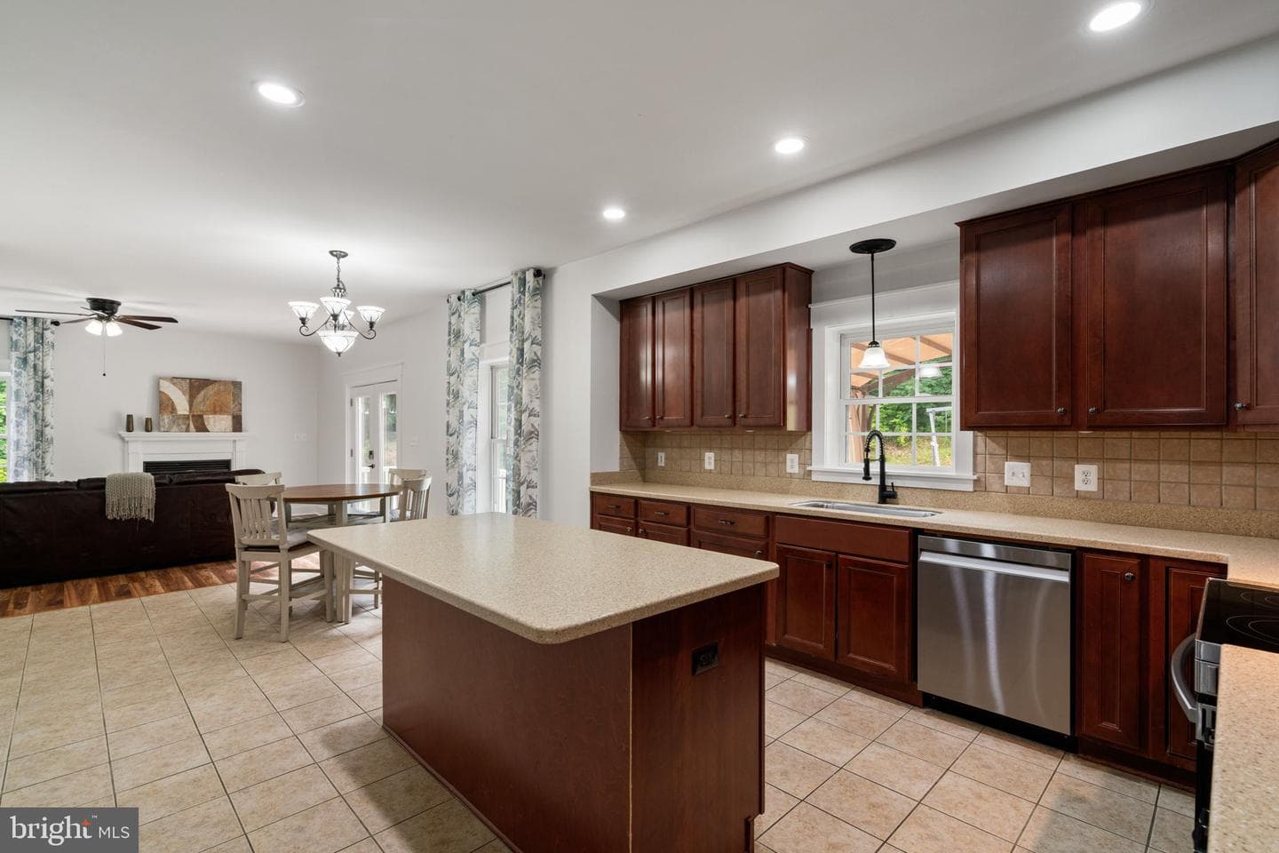 208 Markham Farm Road photo 22