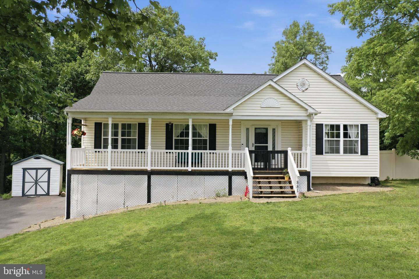 881 Bifrost Way photo 3