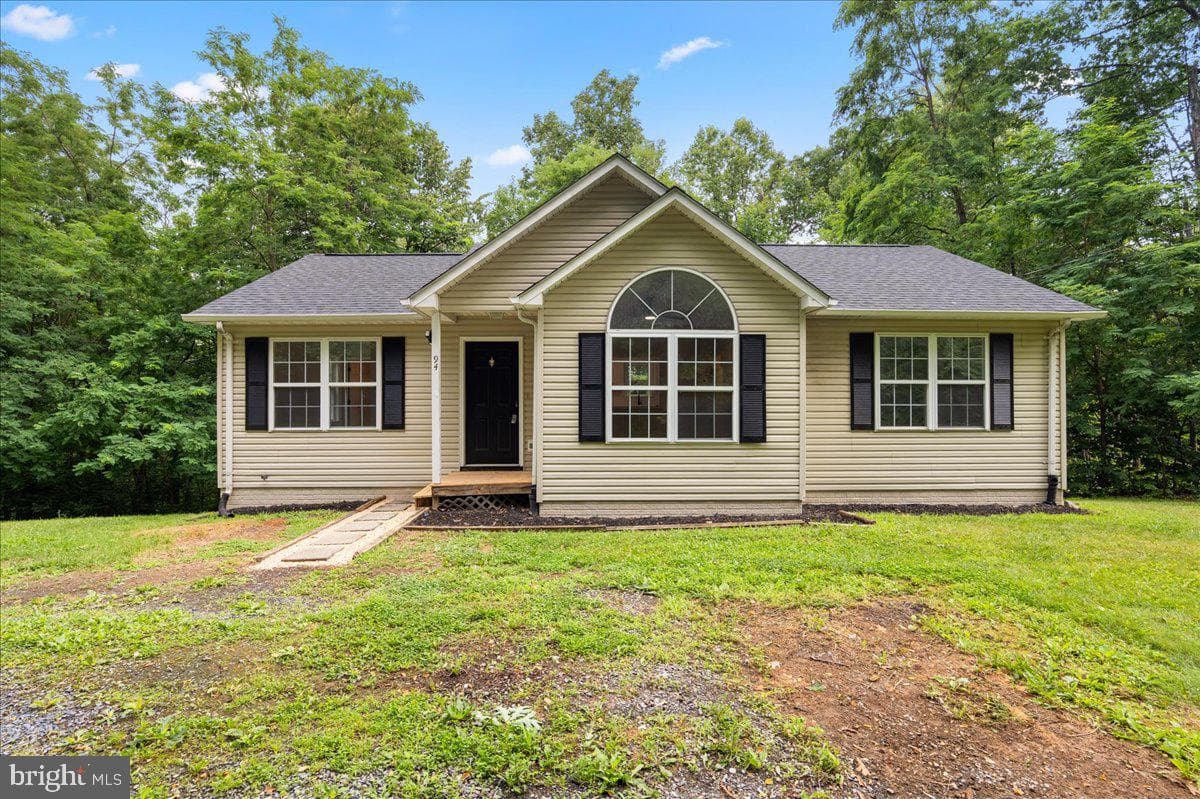 94 Tee Court, Linden