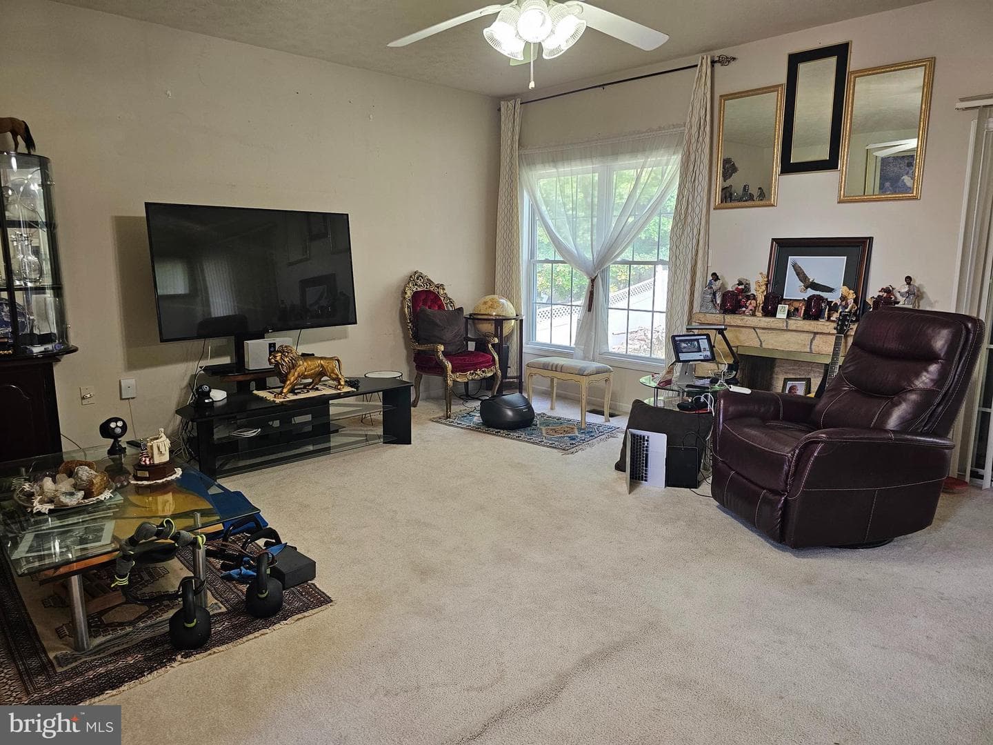 1140 Happy Ridge Drive photo 4