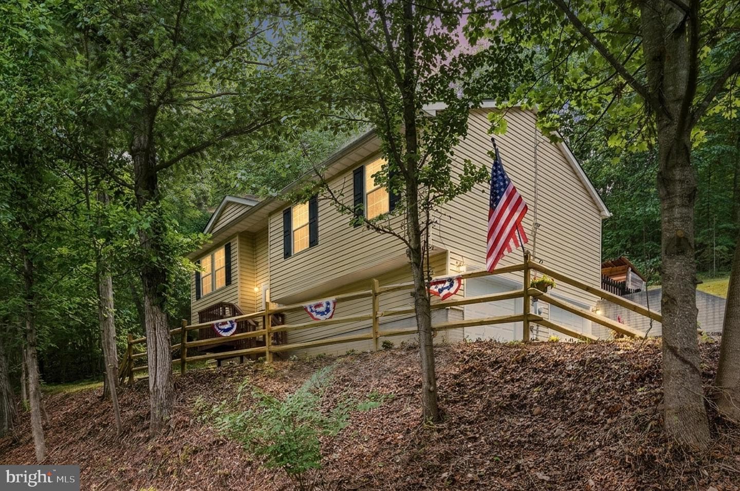 286 Oregon Hollow Road, Linden