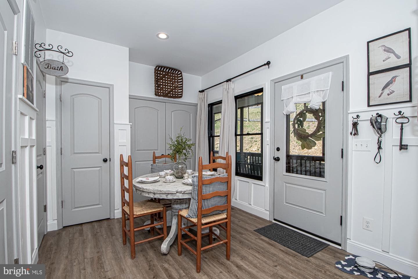 691 Sunset Village Road photo 20