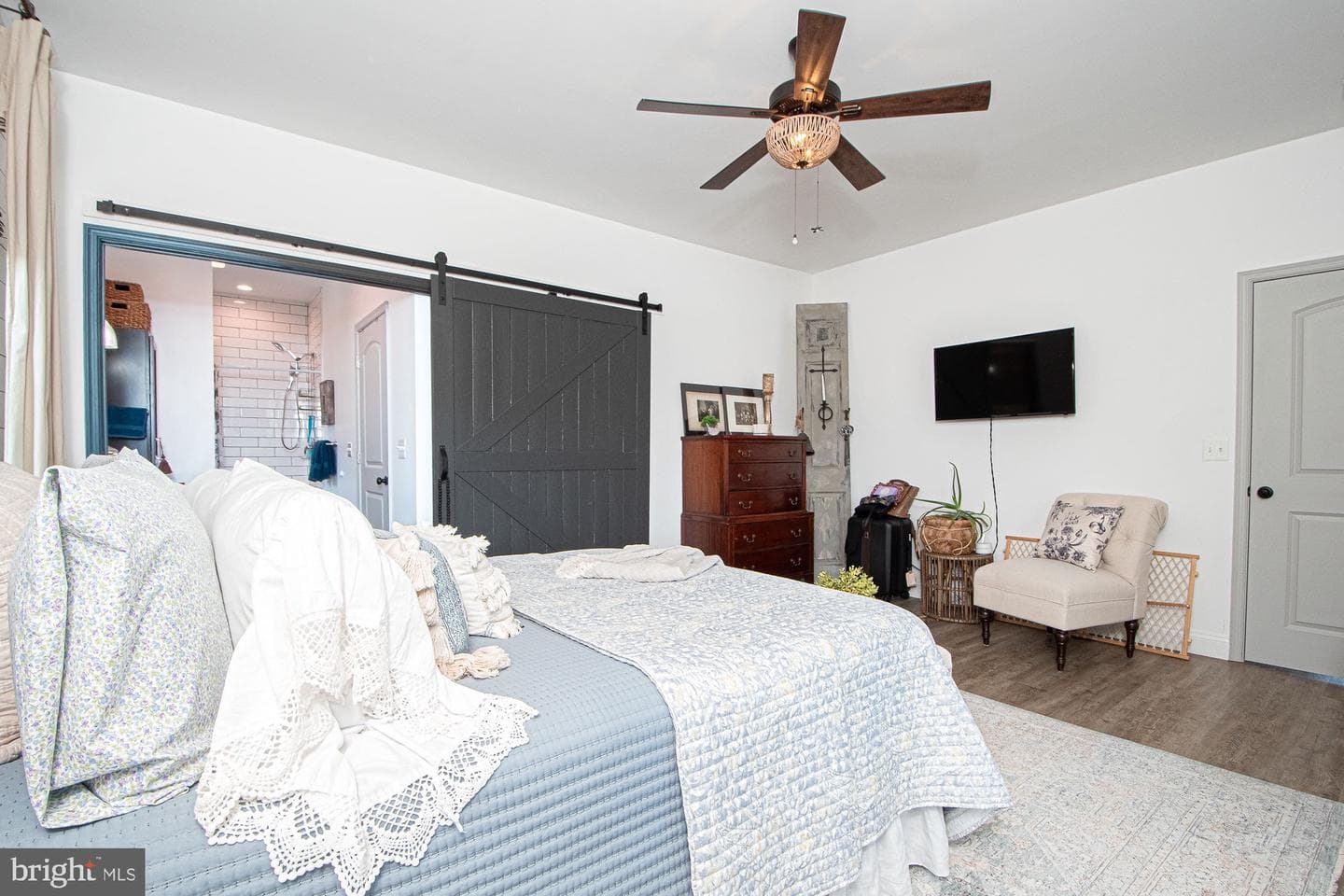 691 Sunset Village Road photo 41