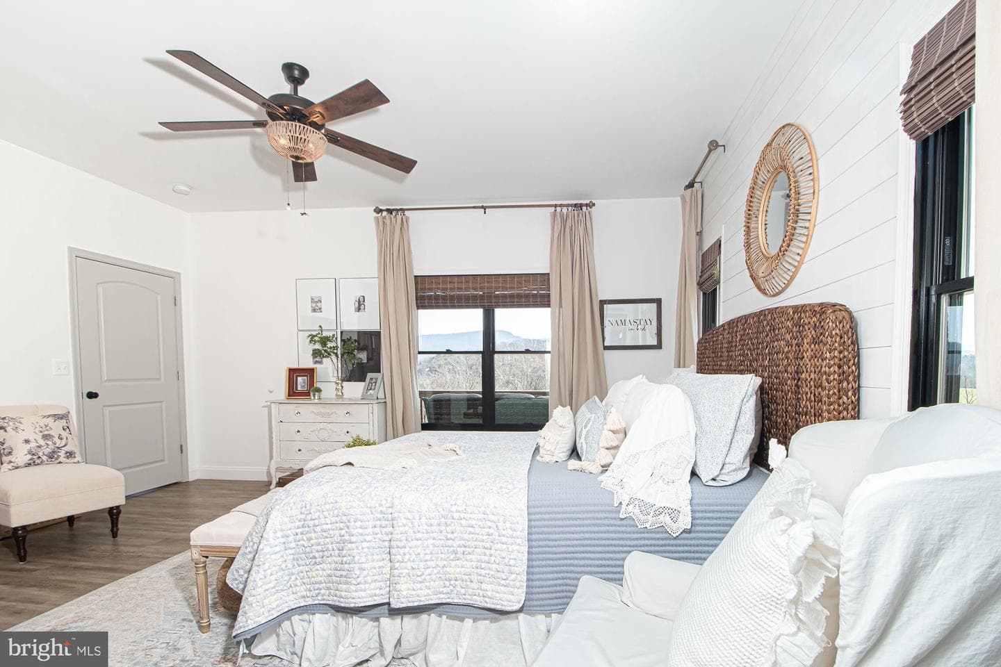 691 Sunset Village Road photo 43