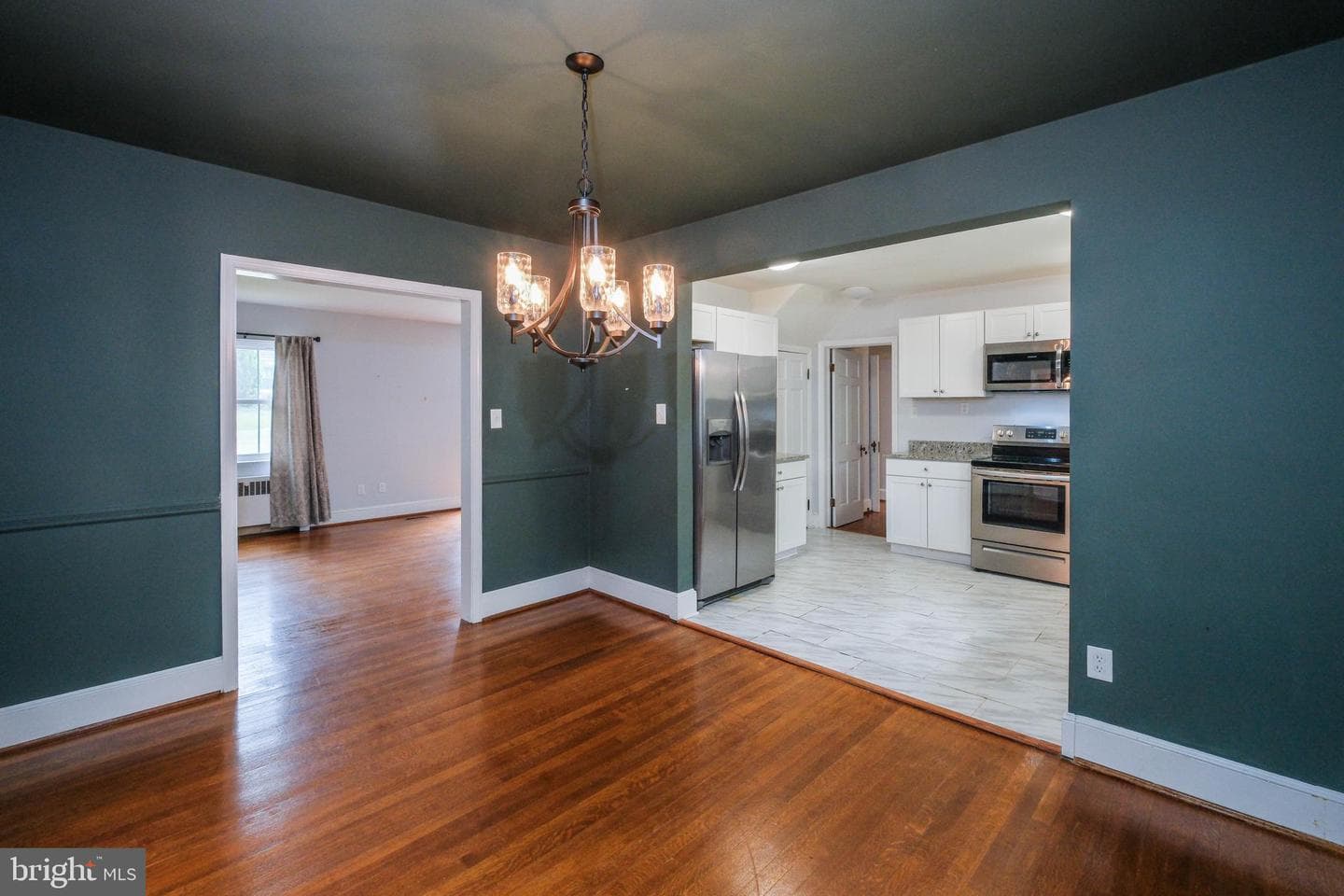 208 Salem Avenue photo 15