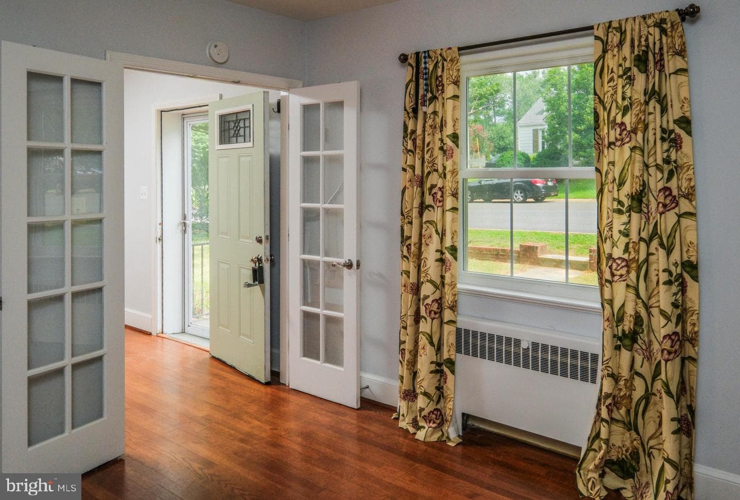 208 Salem Avenue photo 21