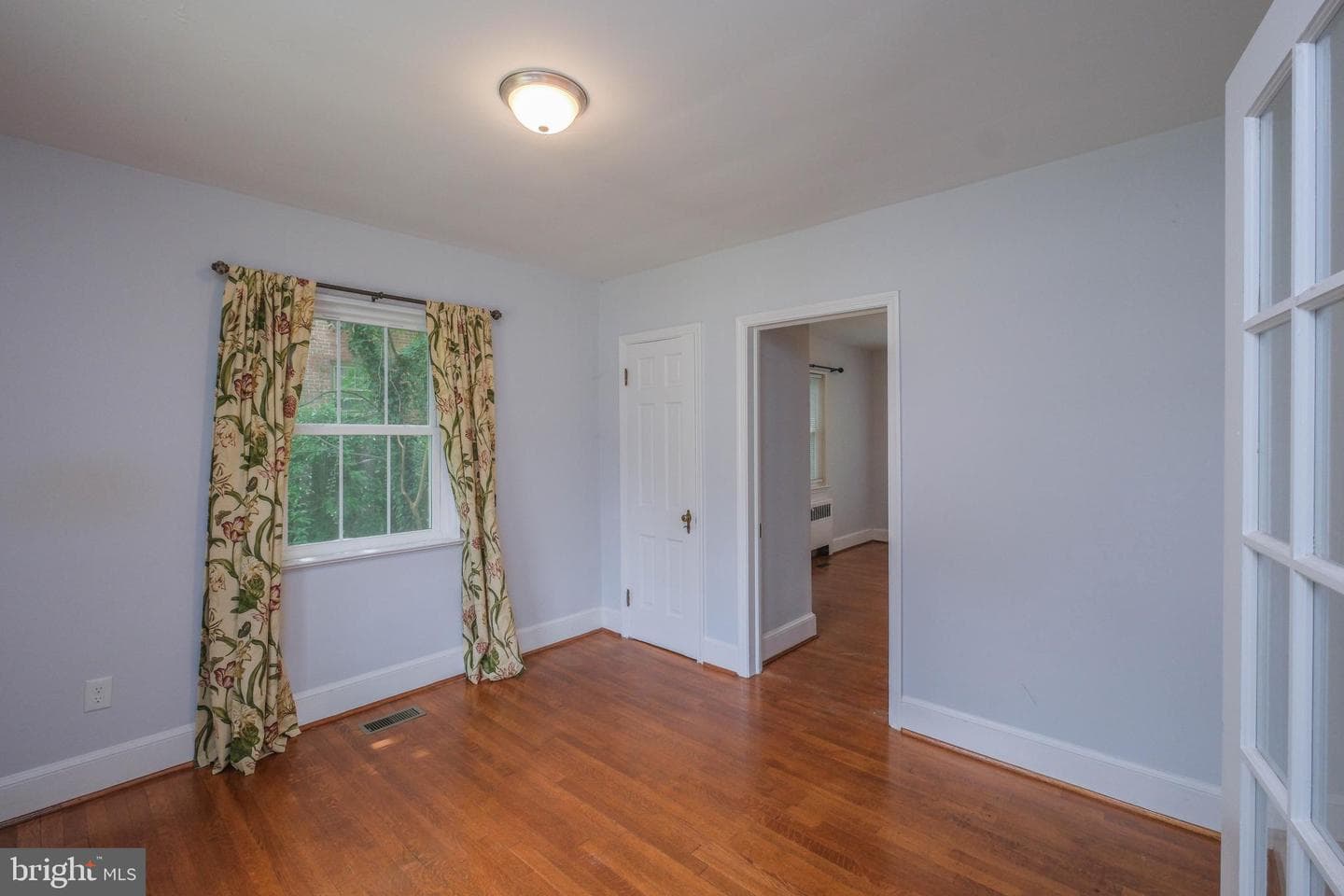 208 Salem Avenue photo 24