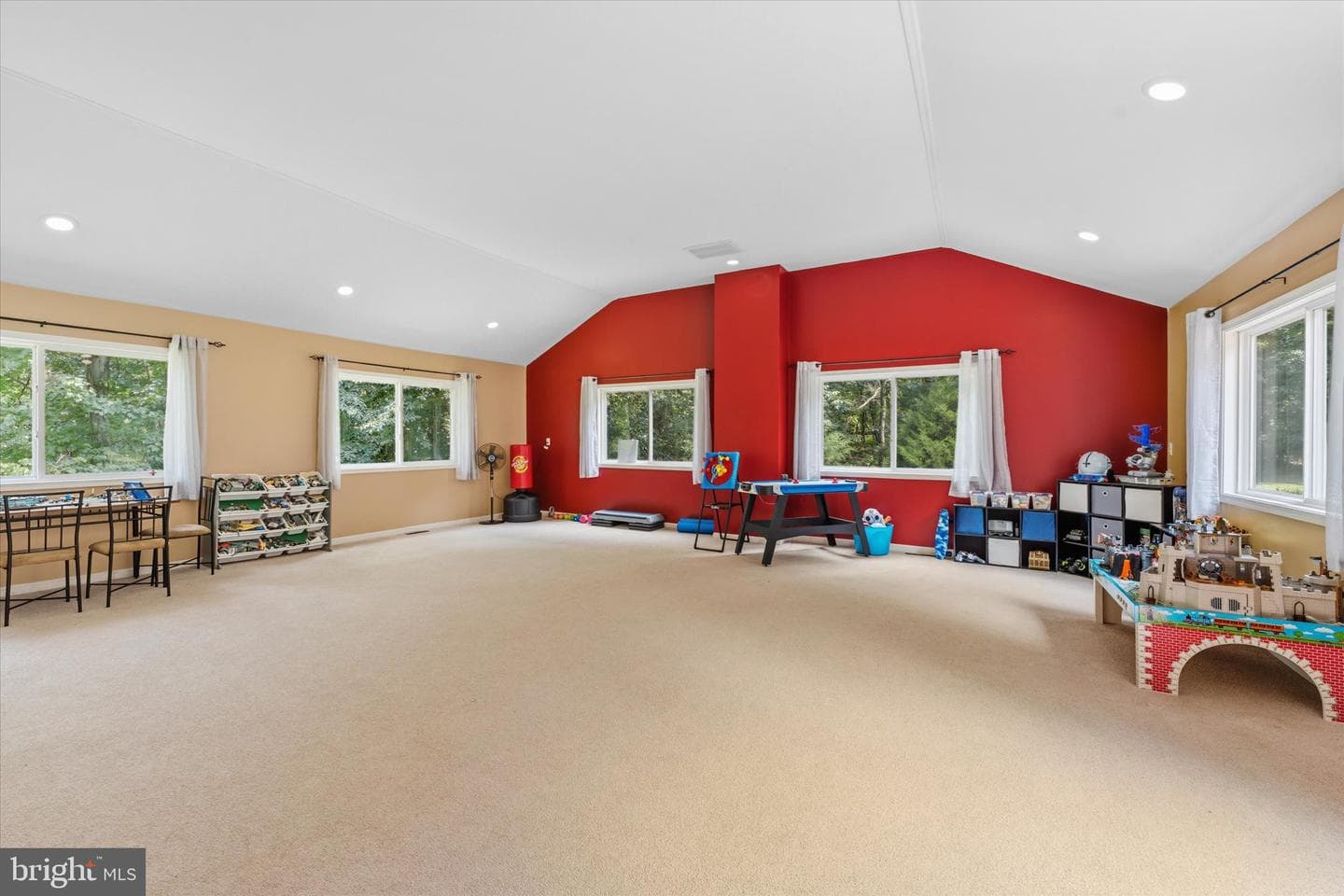 102 Bens Court photo 26