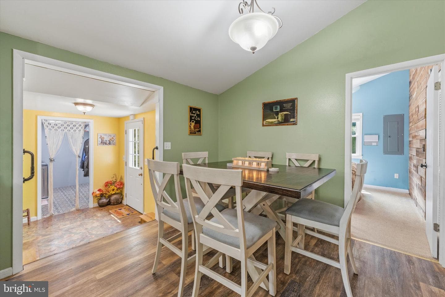 102 Bens Court photo 8