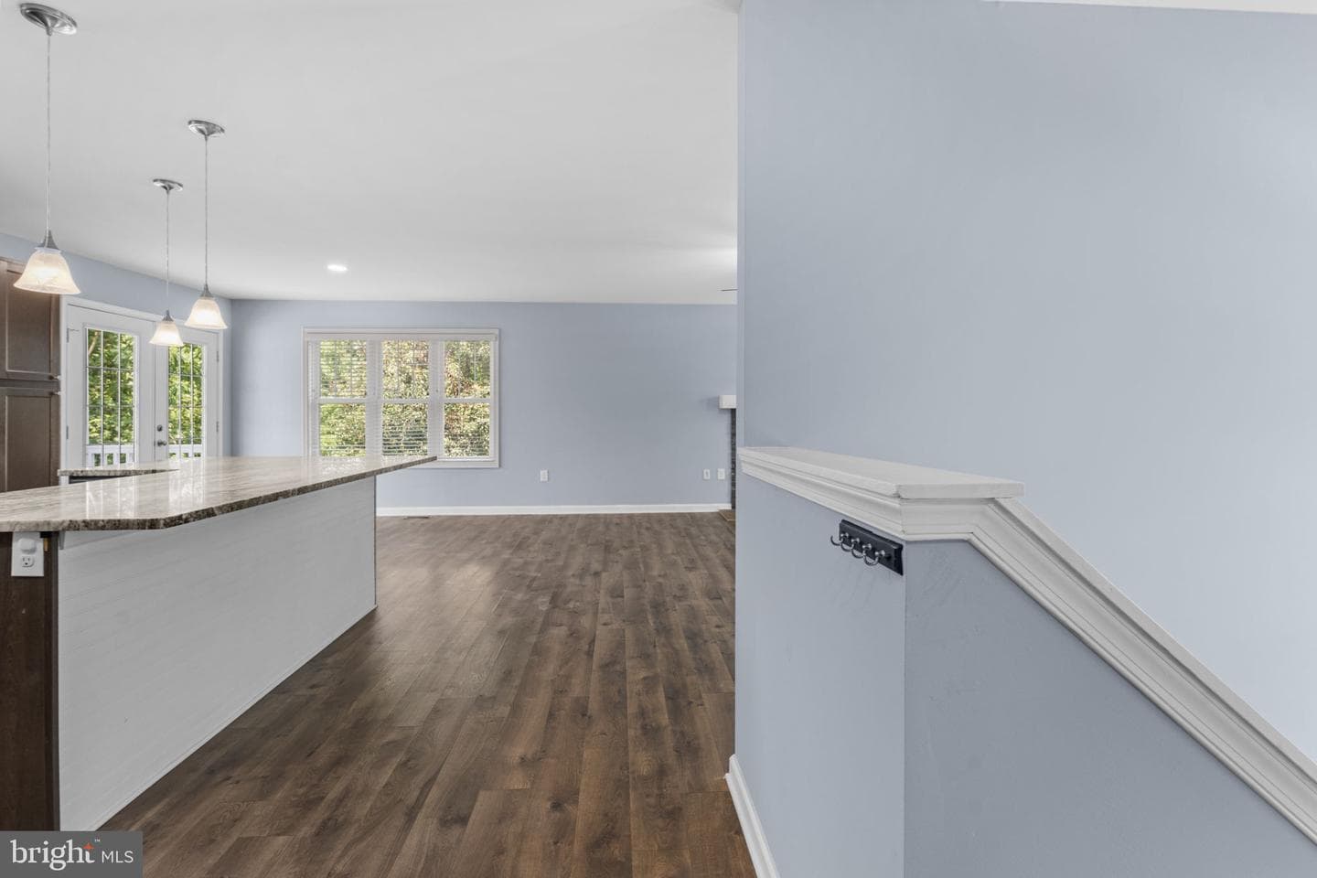 266 Riverside Drive photo 10