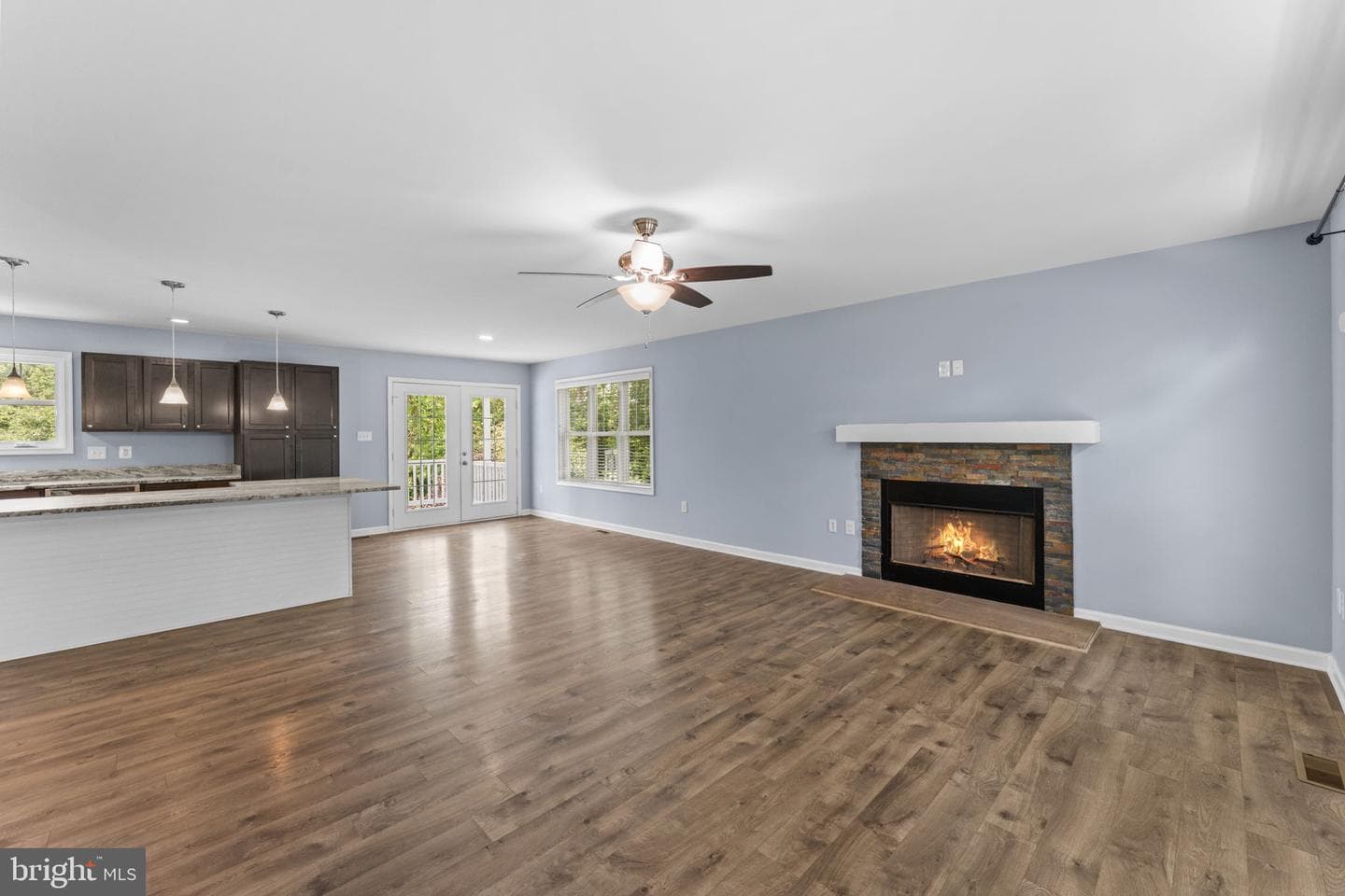 266 Riverside Drive photo 26