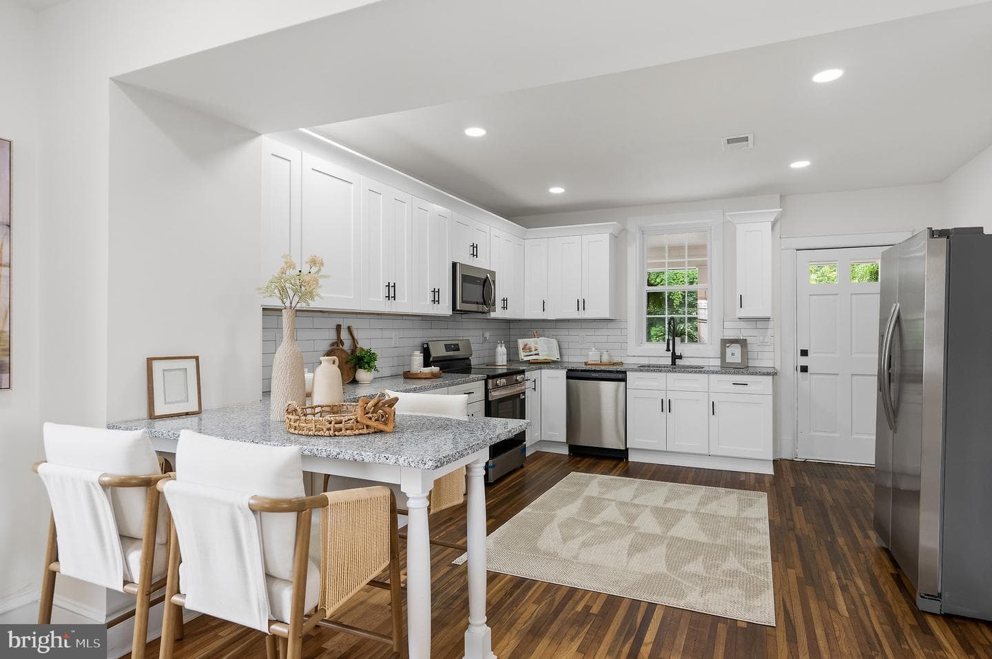 1101 Royal Avenue N photo 15