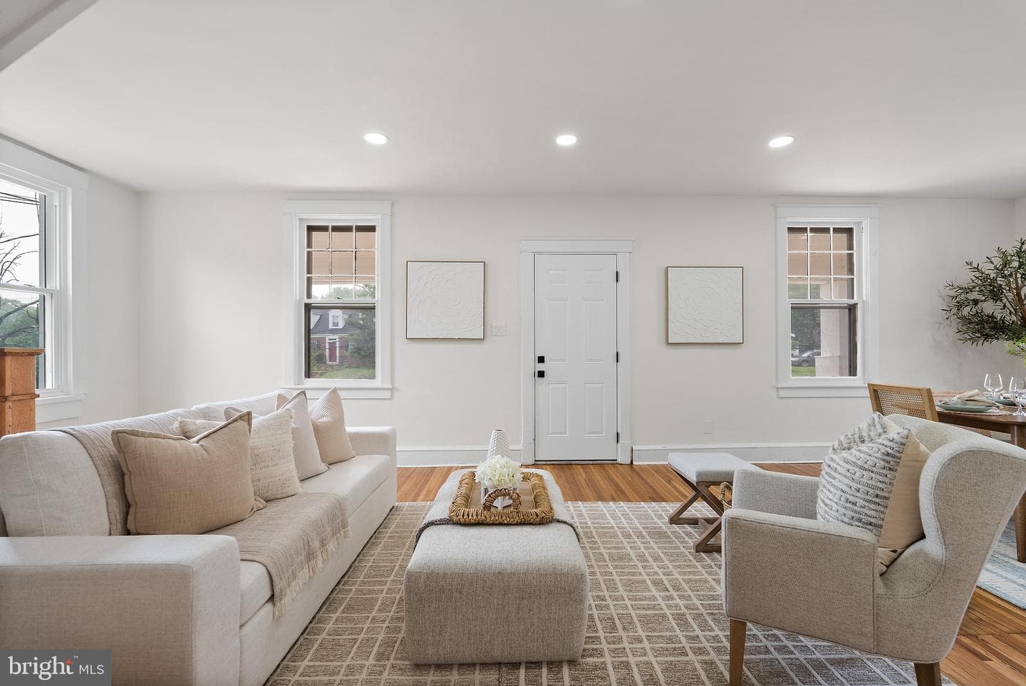 1101 Royal Avenue N photo 22