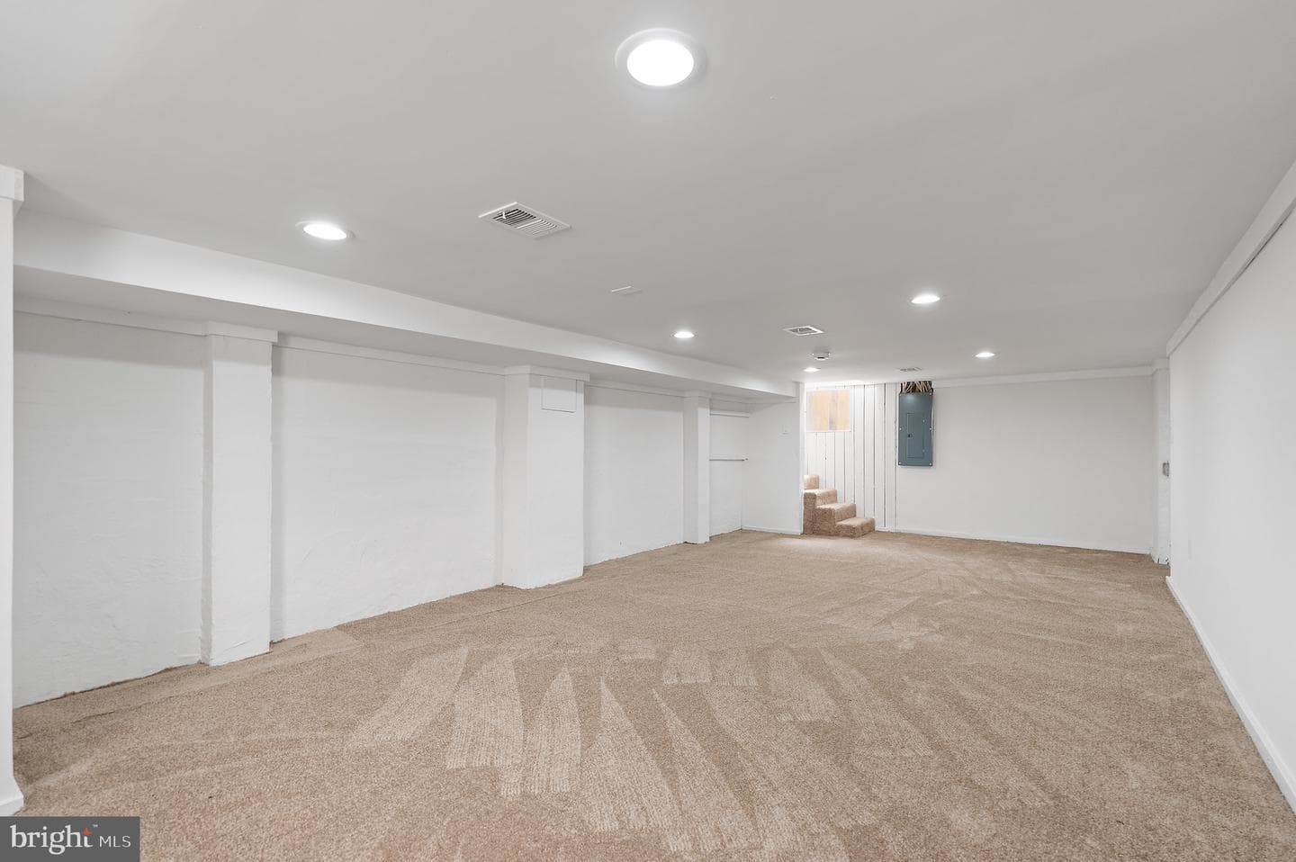 1101 Royal Avenue N photo 48