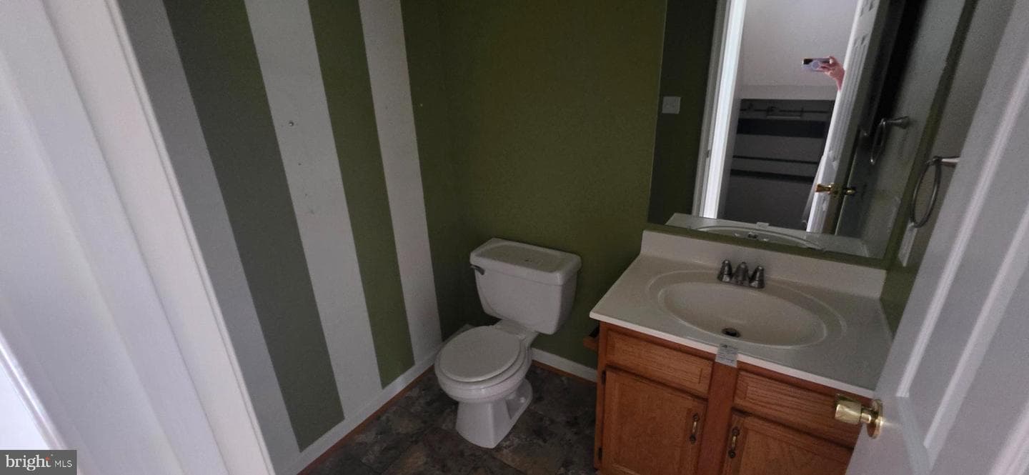 983 Meadow Court photo 12