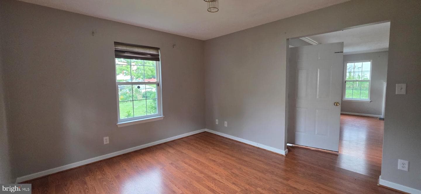 983 Meadow Court photo 9