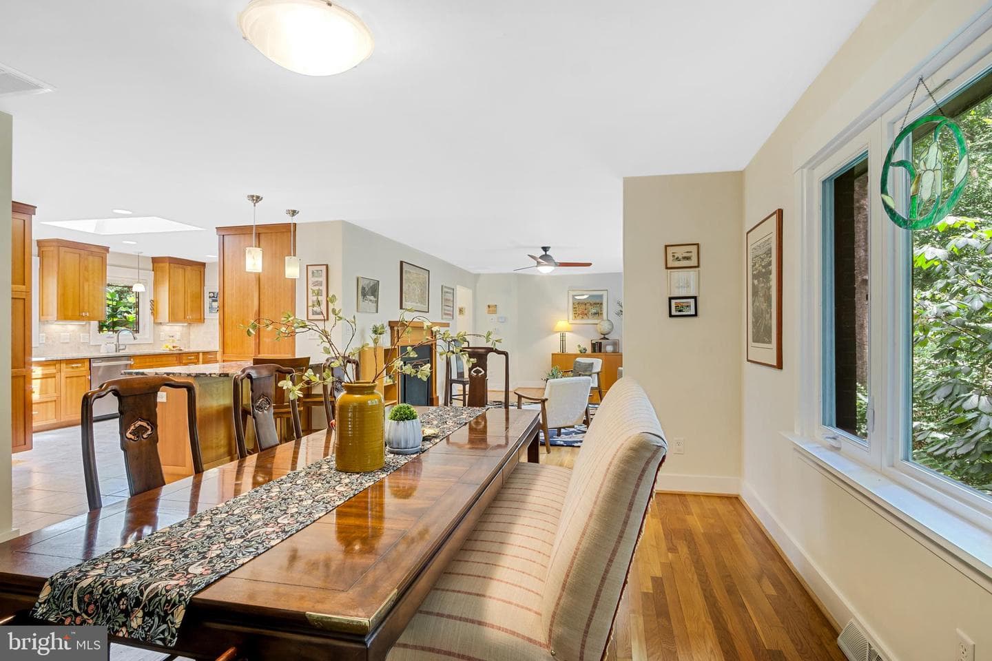 247 E Queens Drive photo 16