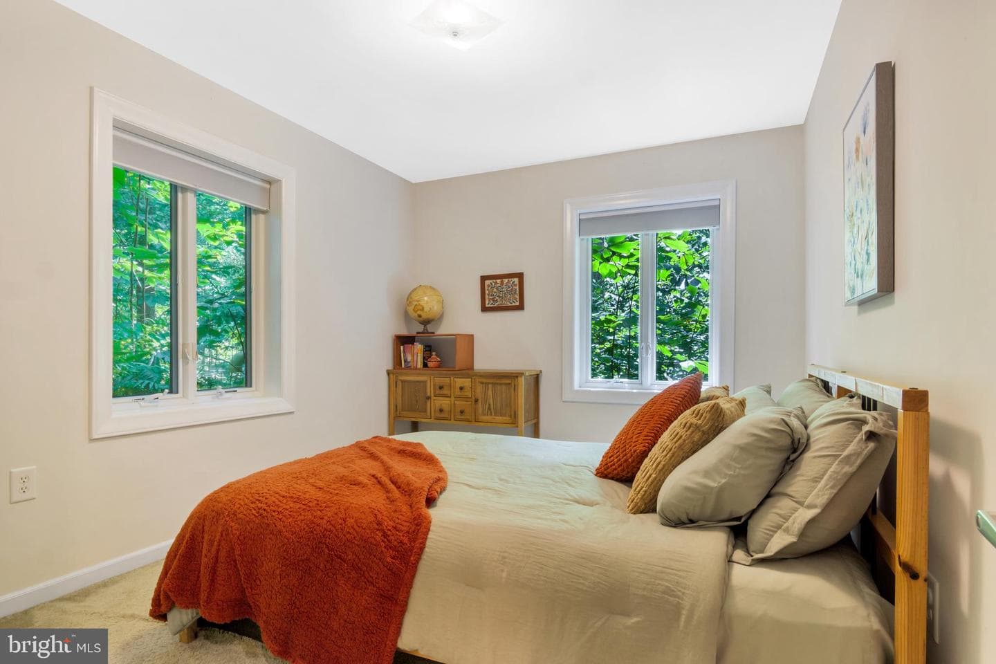247 E Queens Drive photo 31