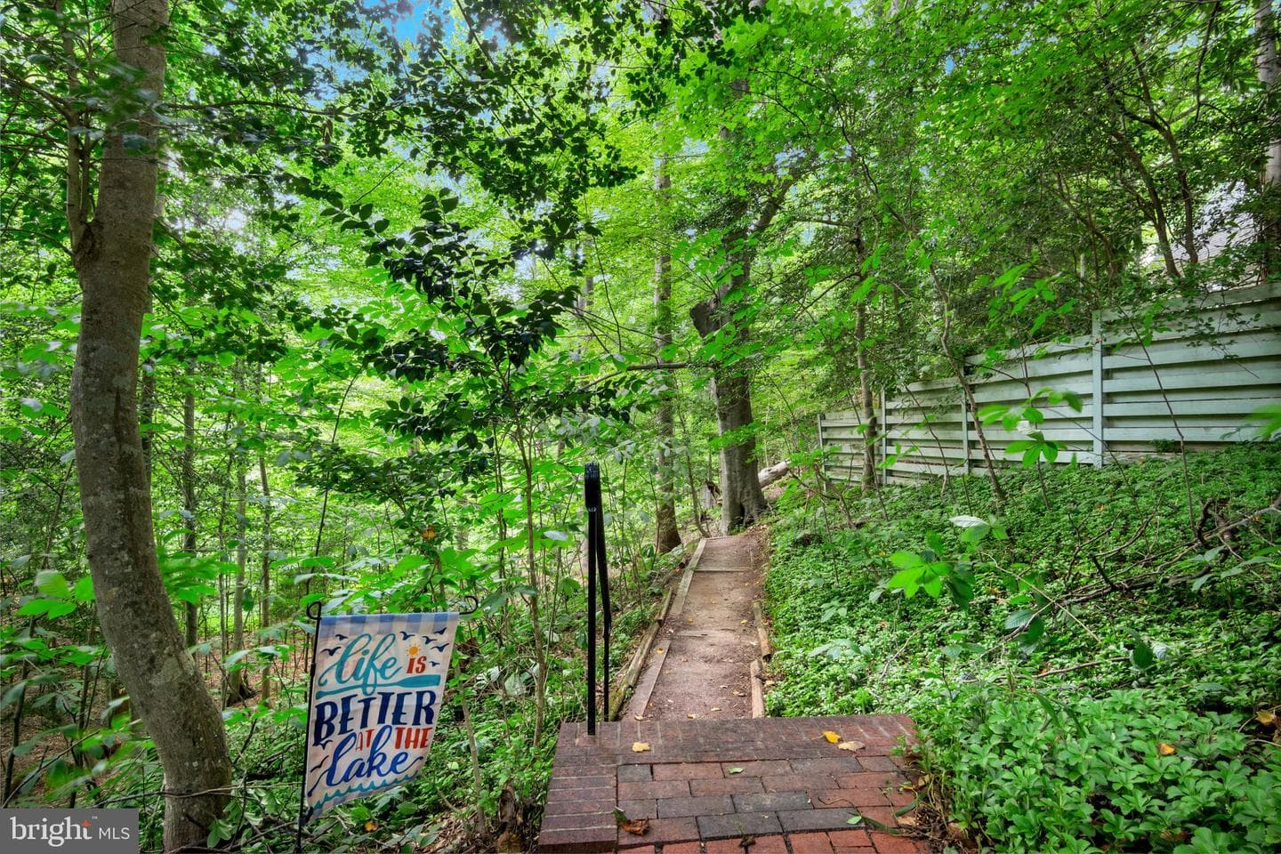 247 E Queens Drive photo 41