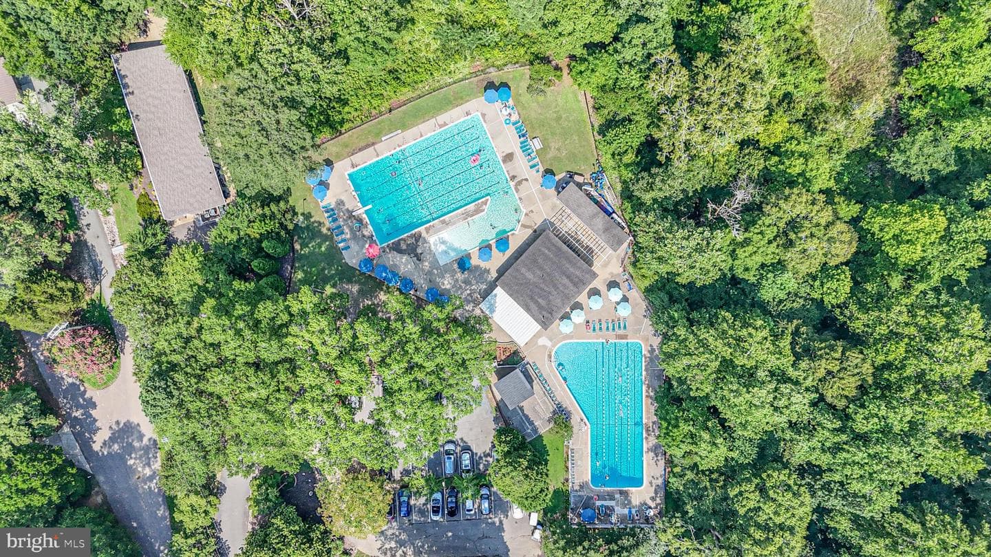 247 E Queens Drive photo 46
