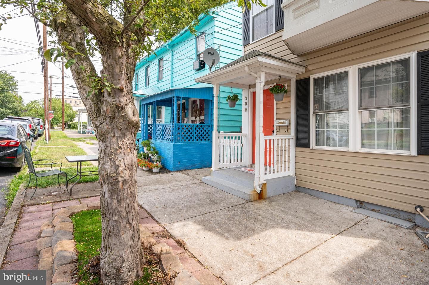 308 S Maple Avenue photo 2