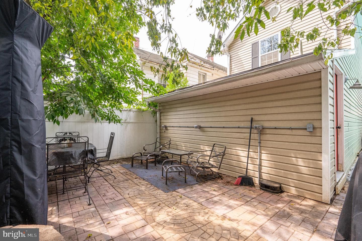 308 S Maple Avenue photo 24