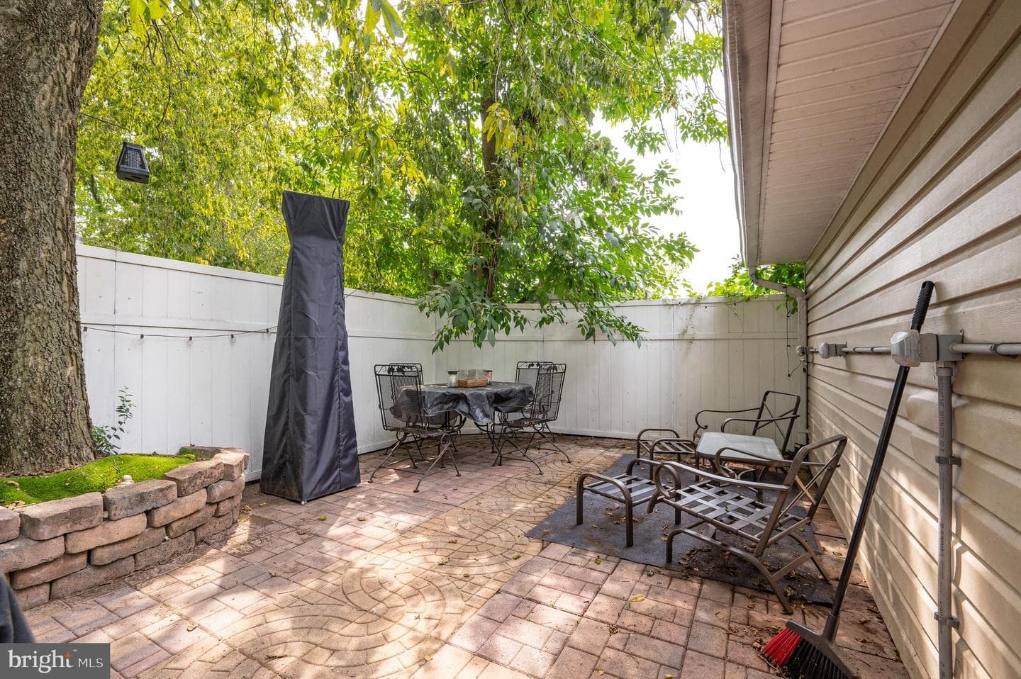 308 S Maple Avenue photo 25