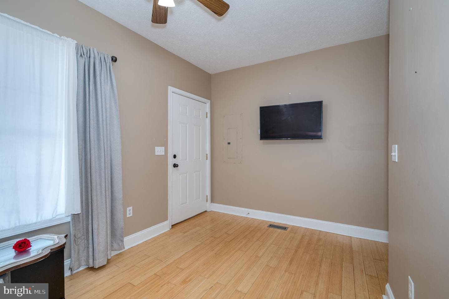 308 S Maple Avenue photo 6