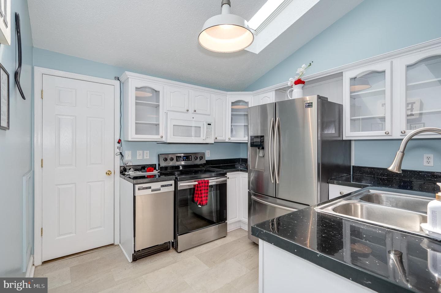308 S Maple Avenue photo 9