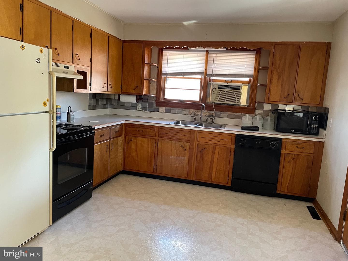 3365 Winchester Avenue photo 7