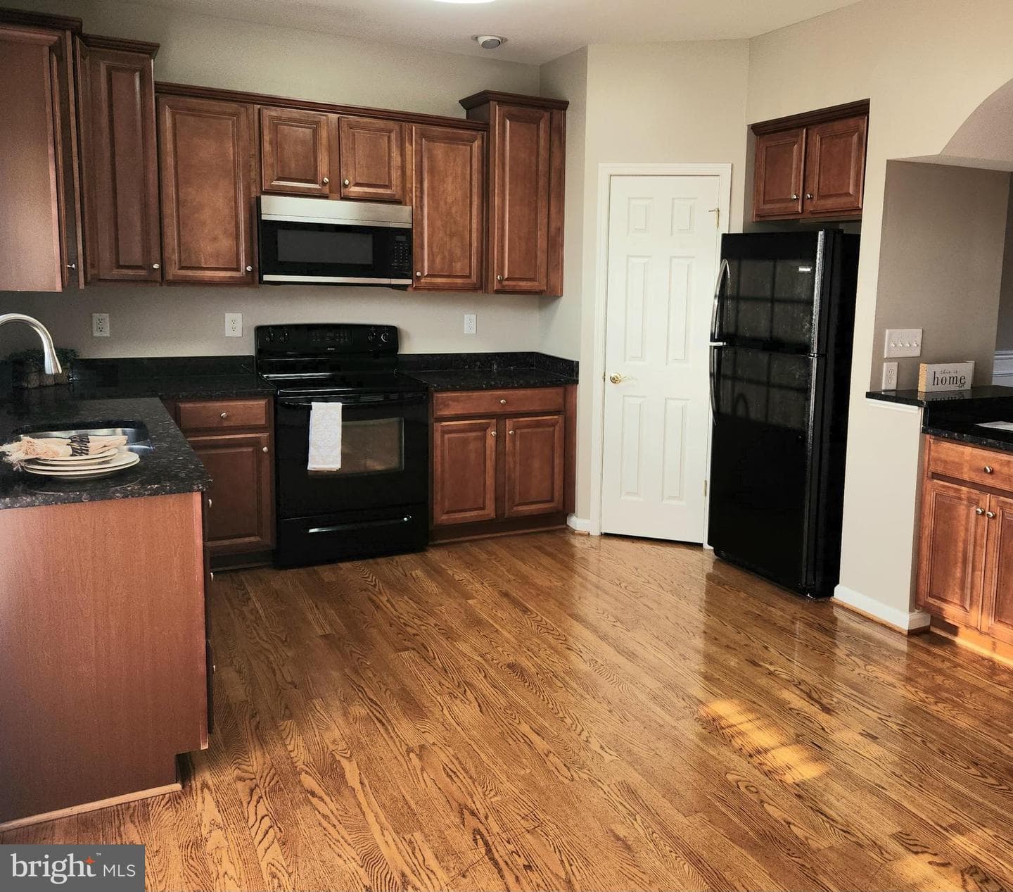 67 Babylonica Court photo 10