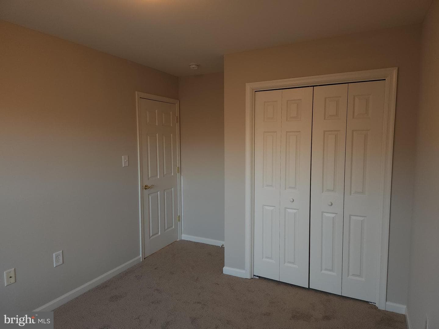 67 Babylonica Court photo 33