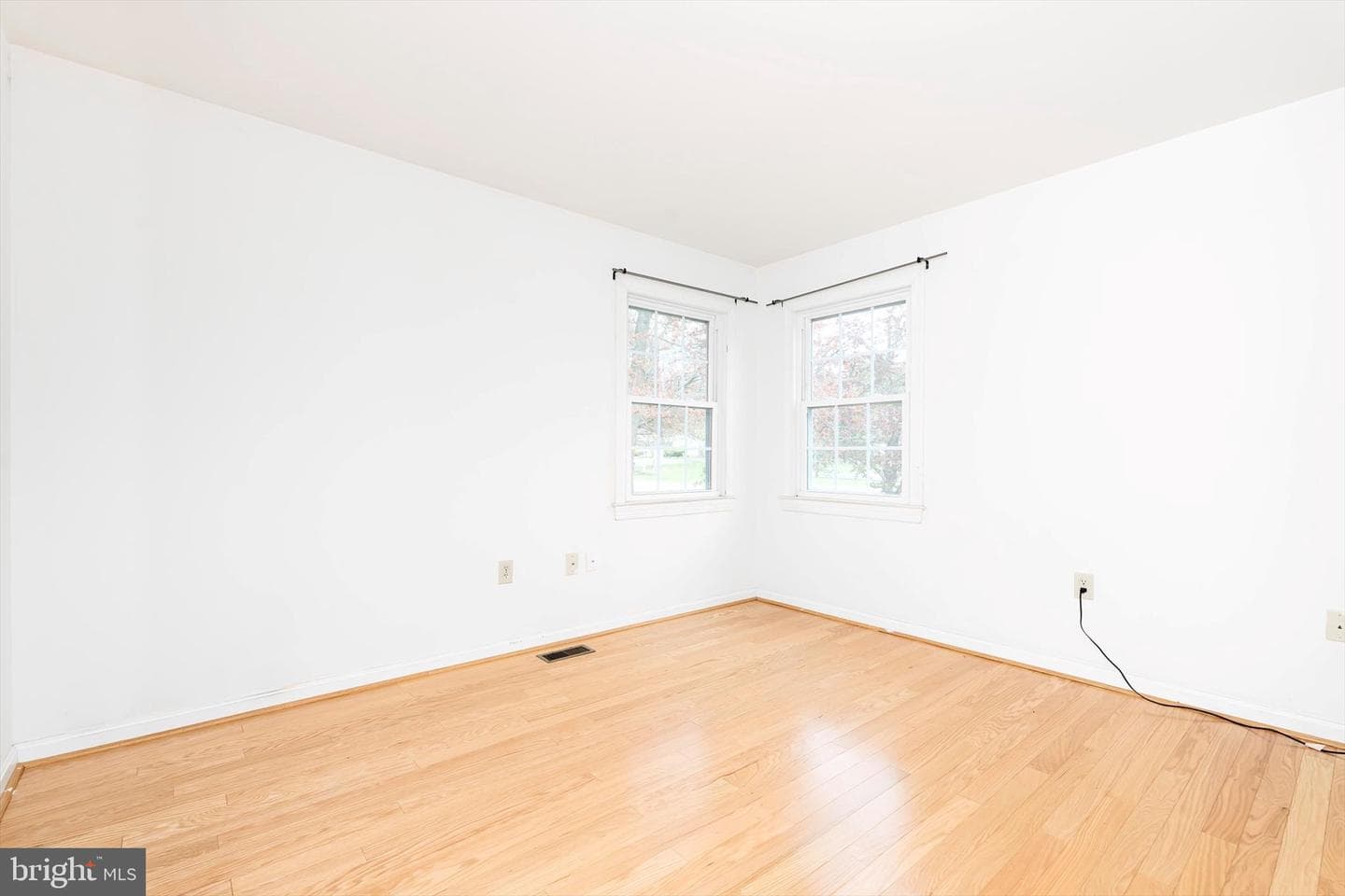 158 Ambler Lane photo 11