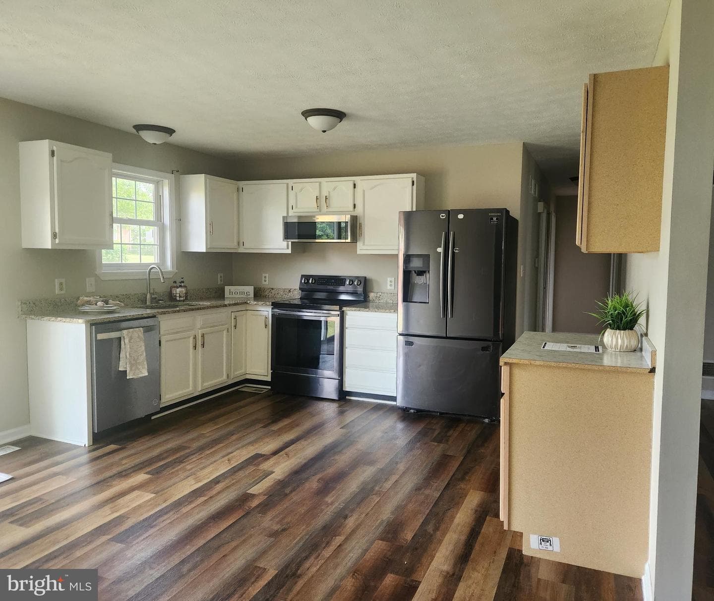 216 Mimosa Drive photo 7